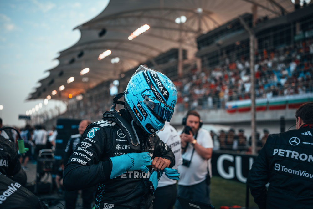 Mercedeksen Formula 1 -kuljettaja.